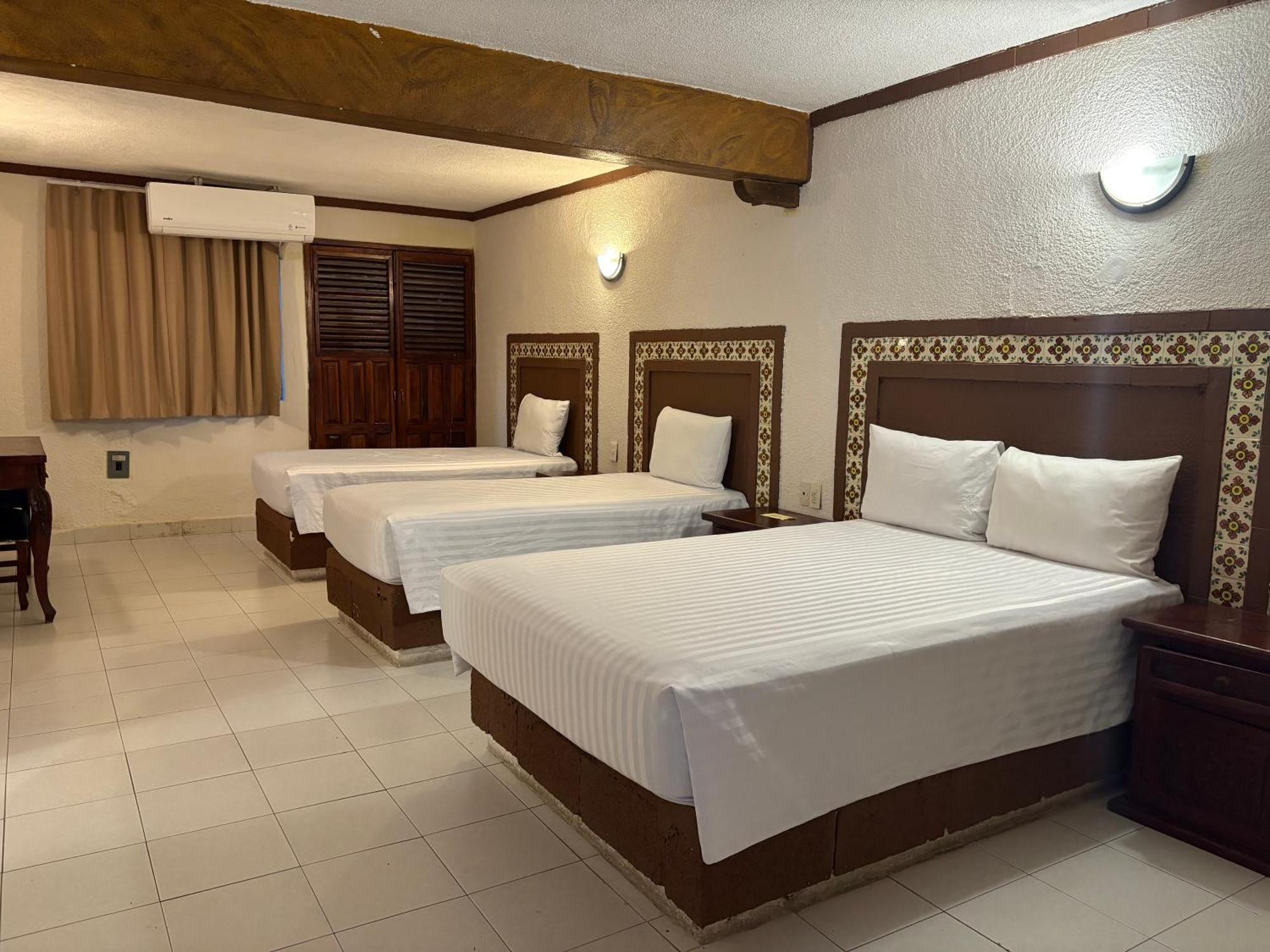 Suites Cancun Center Exterior photo